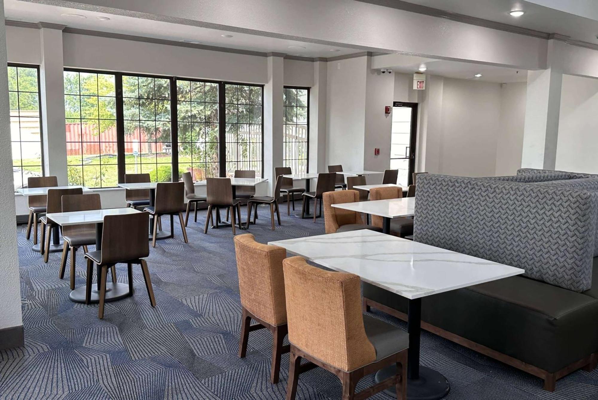 La Quinta Inn & Suites By Wyndham South Holland Exteriér fotografie